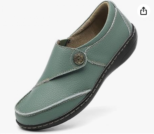 Vtshoes Women's Classic Casual Leather Loafers Cute Moc Toe Slip On Comfort Walking Flats Lightweight Work Shoes